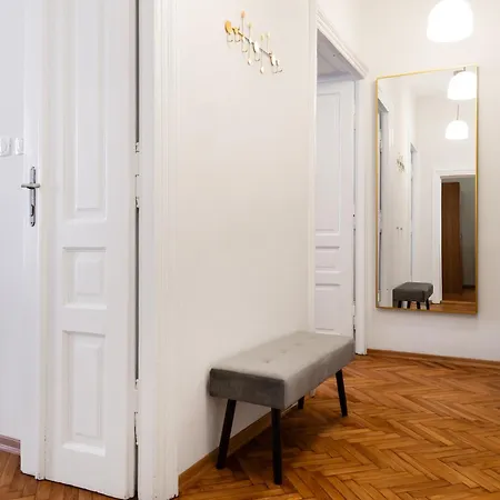 Househost Zacisze 16 Cracovia
