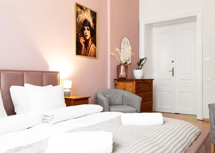 Househost Zacisze 16