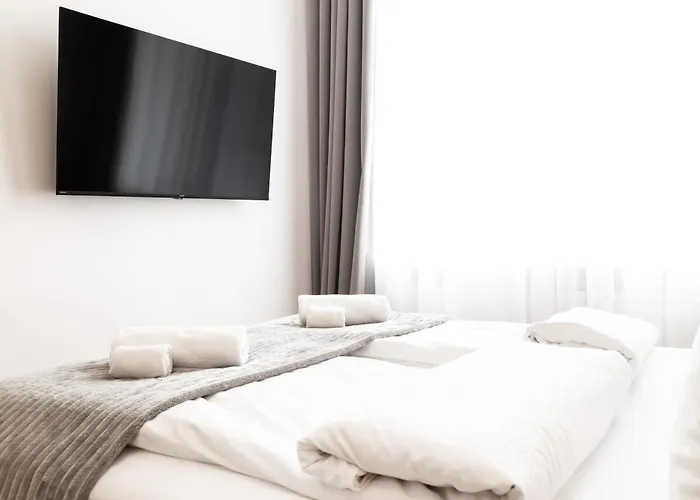 Househost Zacisze 16 *