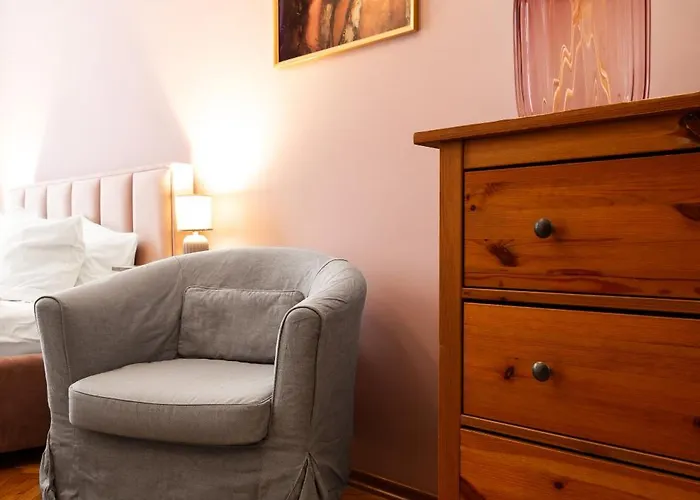 Househost Zacisze 16