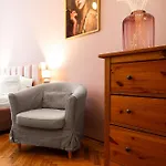 Househost Zacisze 16