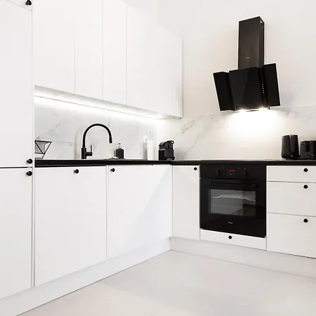 Househost Zacisze 16