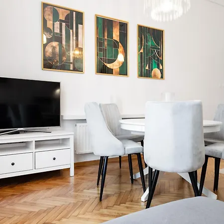 Househost Zacisze 16 Appartement